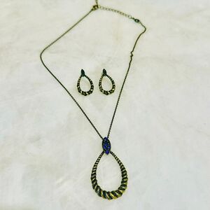 Vintage Avon Twist Necklace & Earring Blue Rhinestones